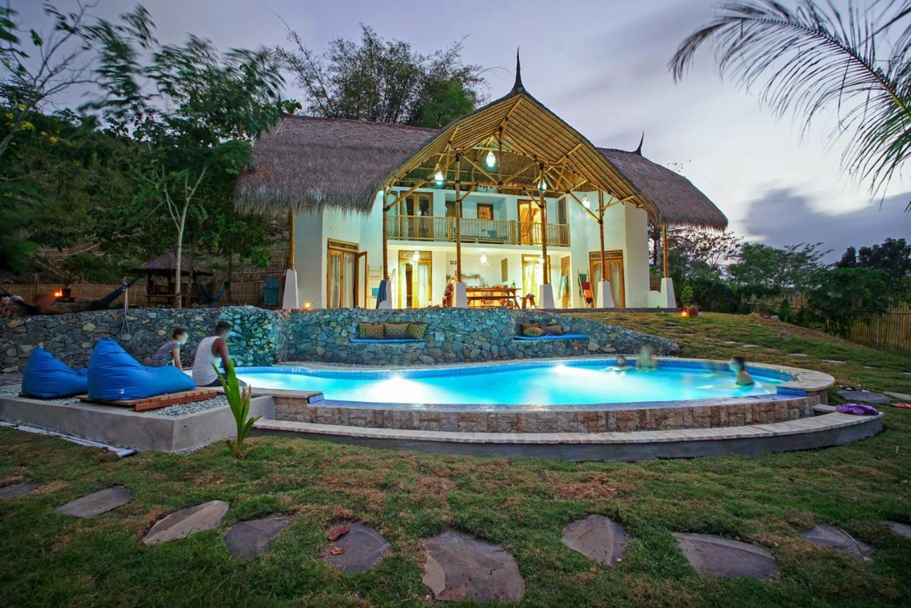 Batu Bambu Hotel Kuta  Екстериор снимка